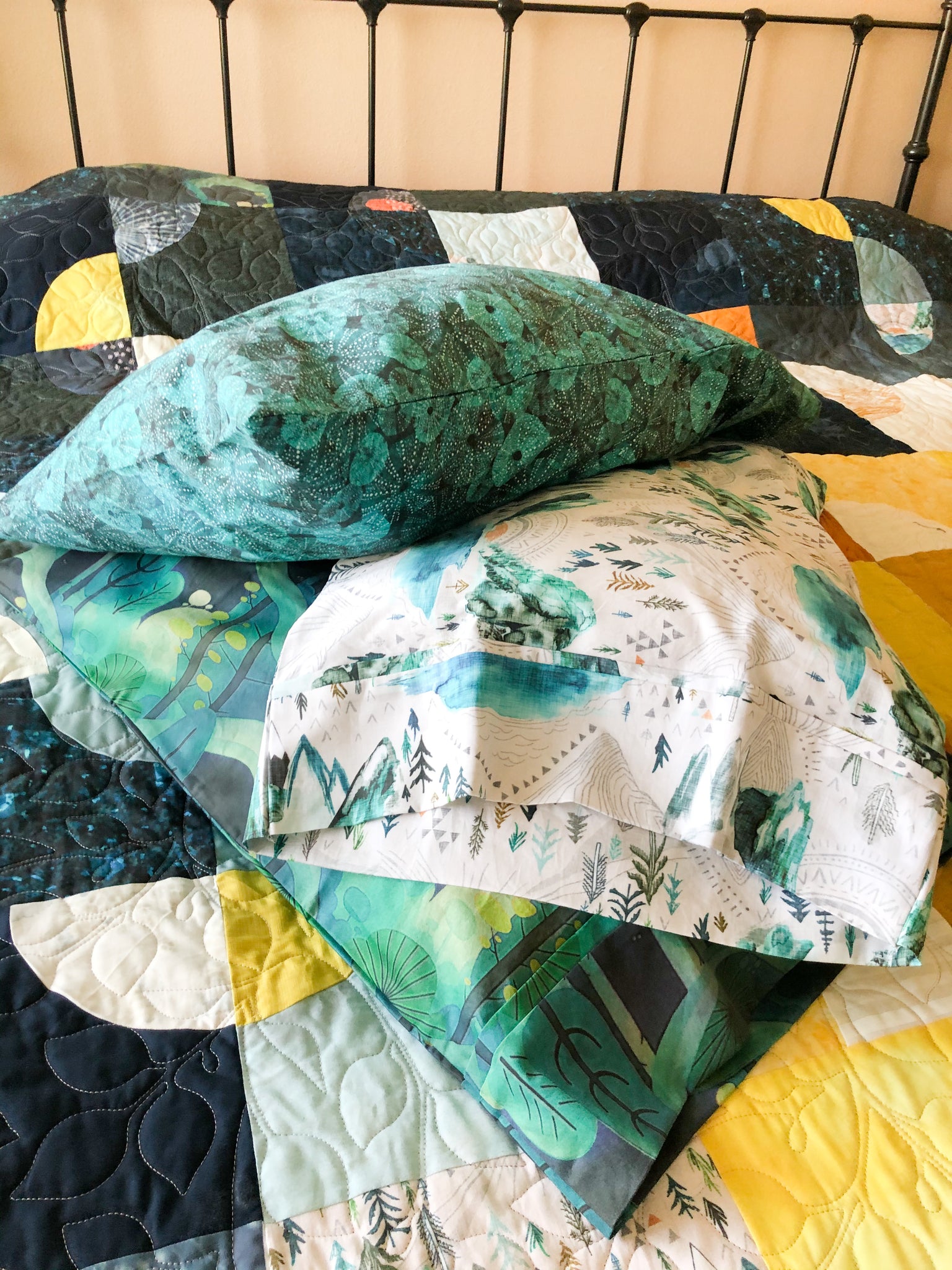 Matching set custom pillowcases - Quilts a la Mode